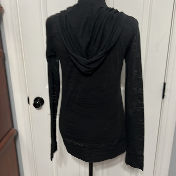 Light weight tennis/pickle ball hooded zip front jacket - Picture 4 of 6